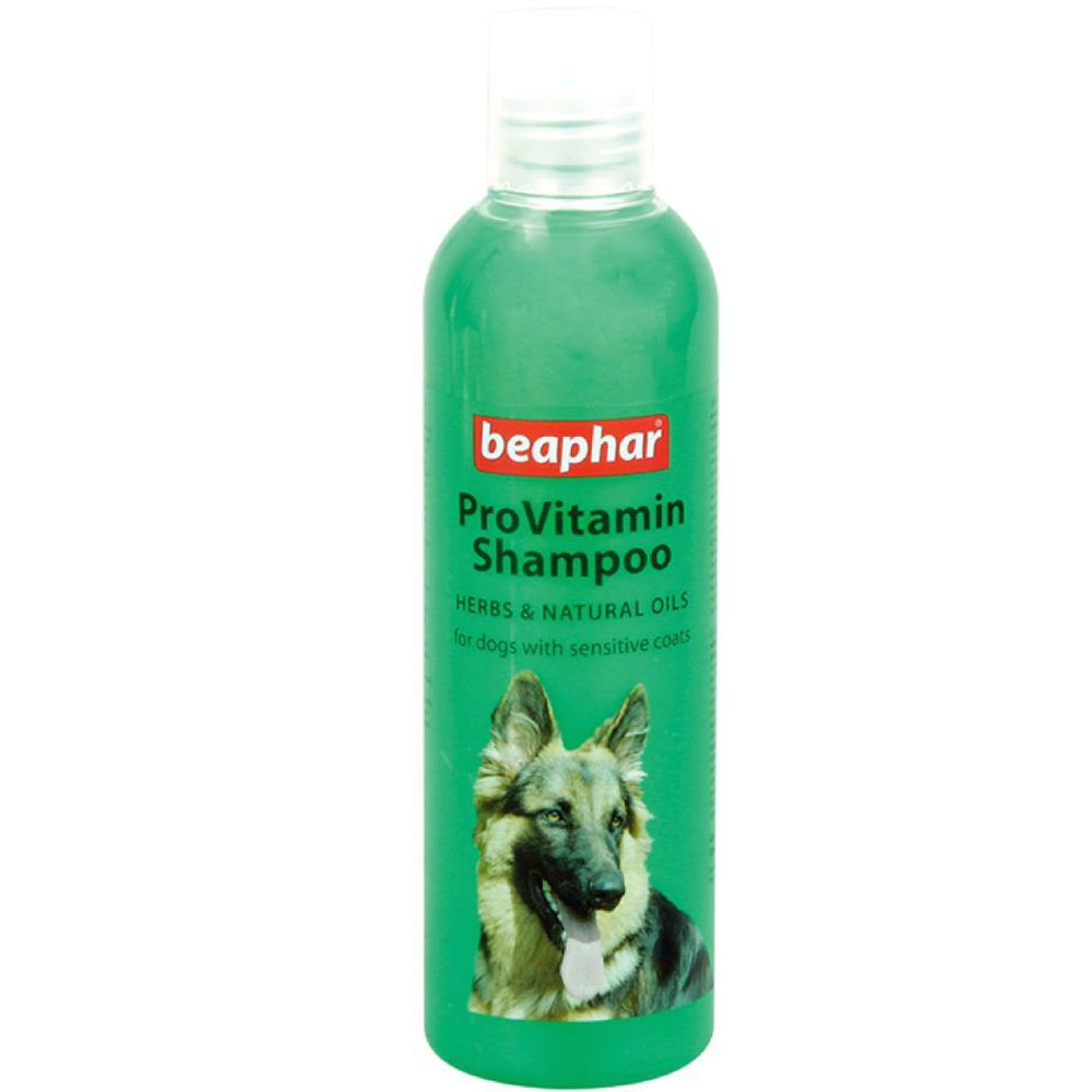 Фото Шампунь Beaphar для собак с чувствительной кожей с травами "Pro Vitamin", 250 мл 